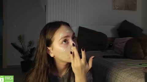 Snapshot of evi_woow chatting on October 25, 2025, 6:43 am evi_woow online show from October 25, 2025, 6:43 am