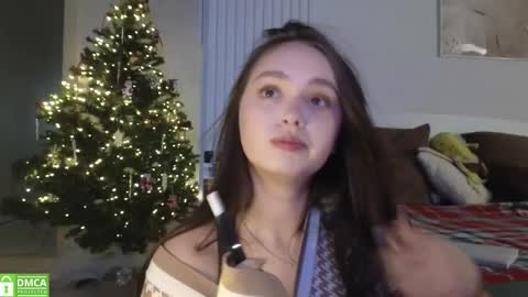 evi_woow online show from November 30, 2025, 8:57 pm