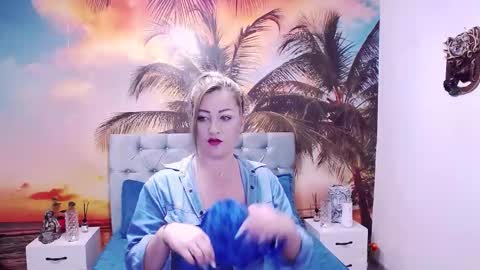 Evia online show from November 20, 2025, 1:39 am