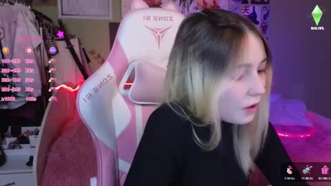 Evie online show from December 16, 2024, 9:20 pm