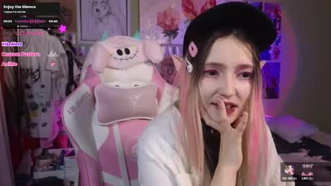 Evie online show from February 18, 2025, 10:14 pm