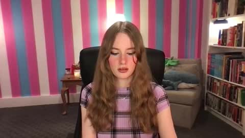 Snapshot of eviecam chatting on December 18, 2025, 3:12 am Evie3 online show from December 18, 2025, 3:12 am