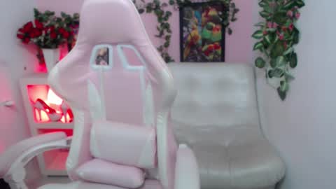 Pamela  online show from October 8, 2025, 7:55 pm