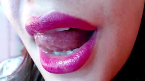 Snapshot of evolethmontenegros chatting on December 27, 2024, 10:01 am Evoleth online show from December 27, 2024, 10:01 am