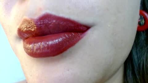 Snapshot of evolethmontenegros chatting on January 14, 2025, 3:32 am Evoleth online show from January 14, 2025, 3:32 am