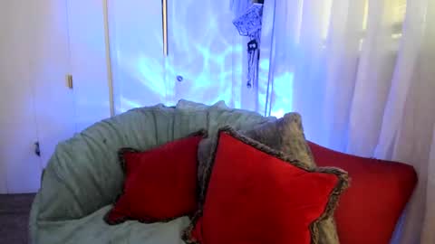 Snapshot of evparrish chatting on September 24, 2025, 1:20 am EV Parrish online show from September 24, 2025, 1:20 am