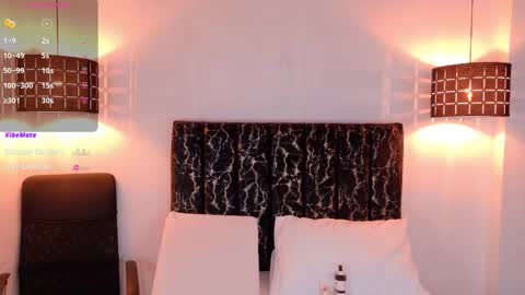 evvaa_moon online show from January 13, 2026, 12:32 pm