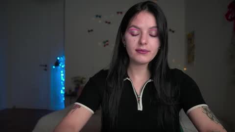 ewelynscott online show from January 14, 2026, 10:03 pm