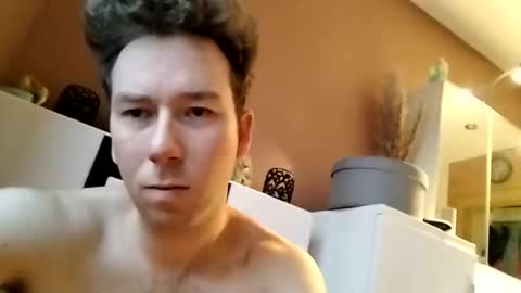 Excuteboy online show from February 19, 2026, 4:47 pm