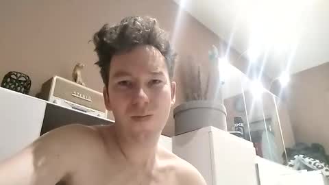 Excuteboy online show from February 20, 2026, 4:53 am