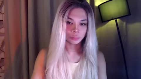 Nica online show from February 27, 2025, 8:53 pm