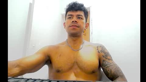 exoticboybigdick online show from January 8, 2026, 7:27 pm