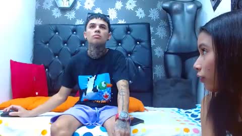 Snapshot of exotichot_couple chatting on January 8, 2025, 1:32 am exotichot_couple online show from January 8, 2025, 1:32 am