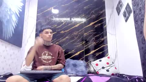 Snapshot of exotichot_couple chatting on May 18, 2026, 11:32 pm exotichot_couple online show from May 18, 2026, 11:32 pm