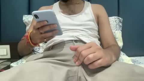 expatcock online show from November 7, 2025, 5:46 pm