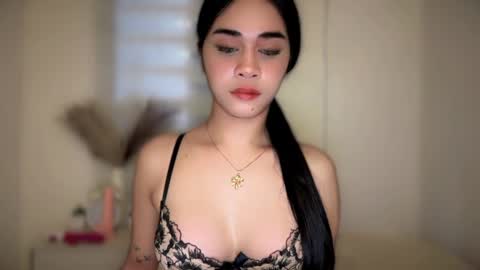 chloee online show from March 8, 2026, 10:46 pm