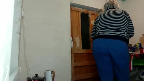 Snapshot of exquisitemature chatting on February 16, 2025, 8:44 pm ExquisiteMature online show from February 16, 2025, 8:44 pm