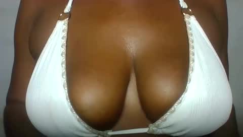 extremelywetgirl_ online show from April 25, 2026, 6:27 am