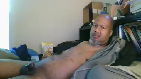 eyequee0007 online show from May 16, 2026, 1:32 pm