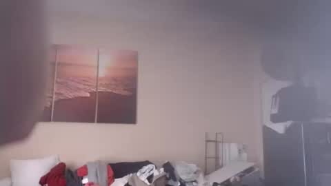 Snapshot of eyeswall0w chatting on October 10, 2025, 3:00 pm eyeswall0w online show from October 10, 2025, 3:00 pm