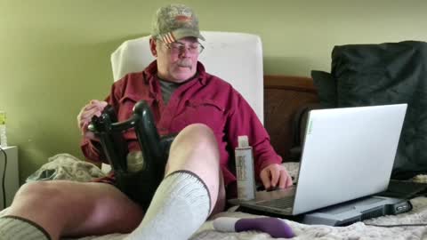 Eyeswideshut63 online show from December 30, 2024, 10:01 pm