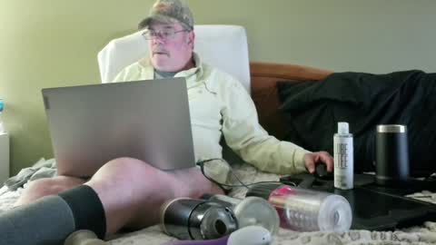 Eyeswideshut63 online show from January 4, 2025, 8:16 pm