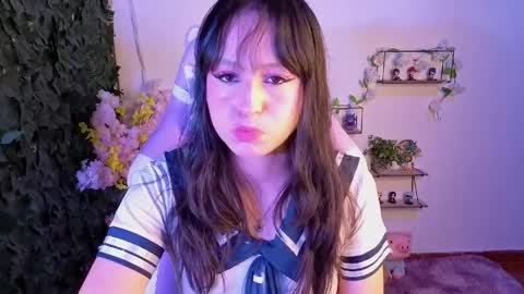 eymmy_24 online show from May 4, 2026, 1:34 am