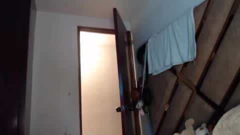 eyshaexotii online show from September 24, 2025, 2:26 am