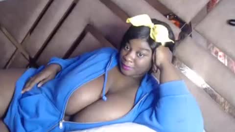 eyshaexotii online show from September 30, 2025, 5:51 pm