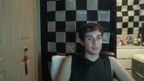 Ezra Naamah online show from February 14, 2025, 2:28 am