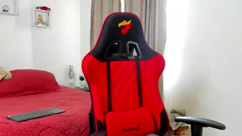 Ezzio Scolaro online show from February 3, 2026, 1:27 pm