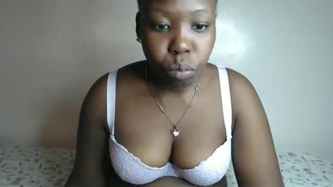 Snapshot of fabbie01 chatting on February 11, 2026, 4:28 am Miss Fabby online show from February 11, 2026, 4:28 am