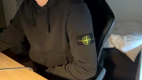 Call me bitch online show from December 31, 2024, 10:15 am