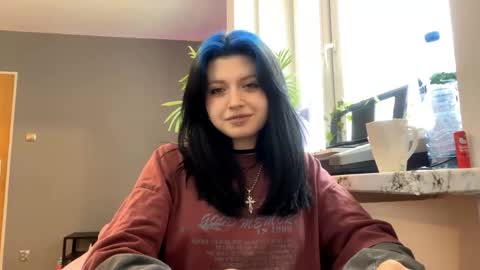 Mia3 online show from April 18, 2026, 5:55 am