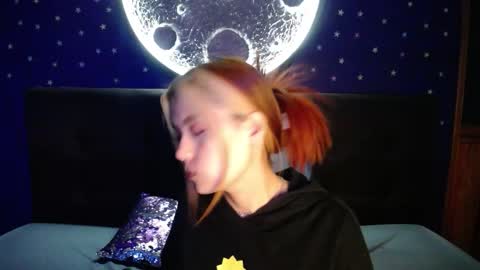 Snapshot of fabzy_fab chatting on February 19, 2026, 12:01 pm fabzy online show from February 19, 2026, 12:01 pm