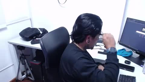 Snapshot of facasu__ chatting on April 5, 2026, 8:39 pm camilo online show from April 5, 2026, 8:39 pm