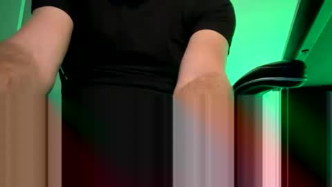 Snapshot of faceless_cowboy chatting on November 22, 2025, 10:36 am Alex online show from November 22, 2025, 10:36 am