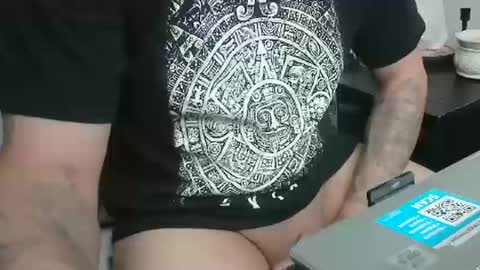 Snapshot of faded805 chatting on December 12, 2024, 10:24 am Mark online show from December 12, 2024, 10:24 am