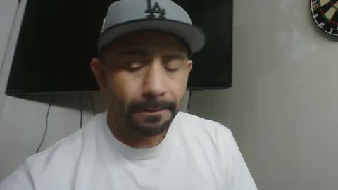 Snapshot of faded805 chatting on February 1, 2025, 10:05 am Mark online show from February 1, 2025, 10:05 am