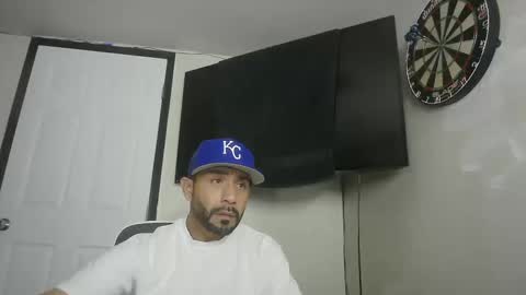 Snapshot of faded805 chatting on October 20, 2025, 9:32 am Mark online show from October 20, 2025, 9:32 am