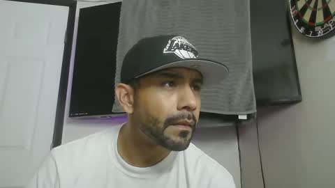 Snapshot of faded805 chatting on November 9, 2025, 7:06 am Mark online show from November 9, 2025, 7:06 am