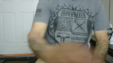 Snapshot of faded805 chatting on November 19, 2025, 8:58 am Mark online show from November 19, 2025, 8:58 am