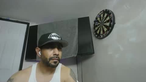 Snapshot of faded805 chatting on December 23, 2025, 10:13 am Mark online show from December 23, 2025, 10:13 am