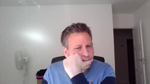 faer_087 online show from October 1, 2025, 11:49 am