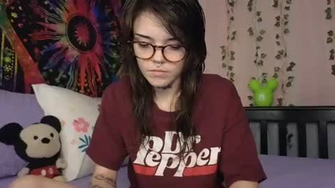 Faerie 3 online show from February 11, 2026, 12:48 am