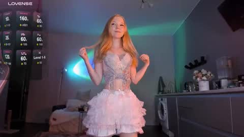fairy_casey online show from February 19, 2026, 7:43 pm