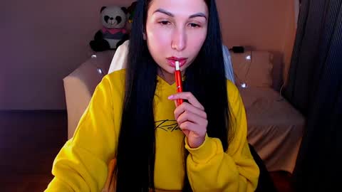 Elli  online show from January 23, 2025, 2:17 pm