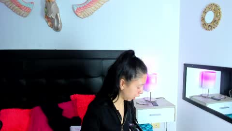 Natalye online show from April 4, 2026, 10:40 pm