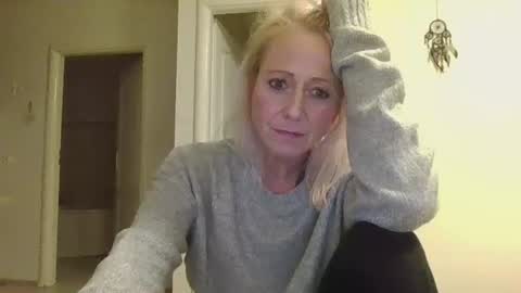 Snapshot of fairy_nightmare chatting on November 6, 2025, 9:05 pm Fairy NightMary online show from November 6, 2025, 9:05 pm