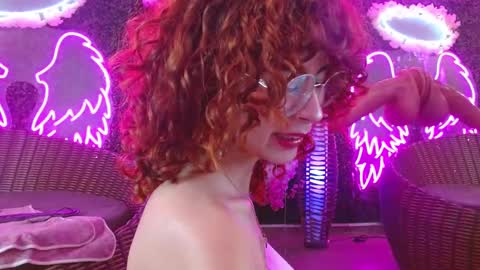 Snapshot of fairy_sweet_ chatting on February 18, 2025, 11:52 pm FAIRY online show from February 18, 2025, 11:52 pm